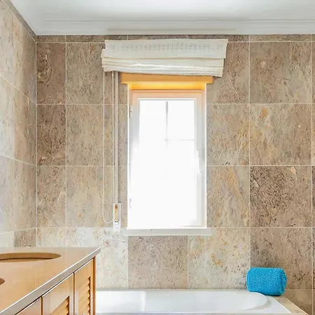 Vakantiehuis Casa Moderna Com Arquitetura Tradicional E Piscina *